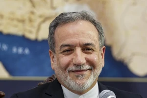 Ngoại trưởng Iran ra loạt phát ngôn quan trọng, đề cập Trung Quốc; Ông Trump để ngỏ khả năng 'quay trở lại Iran'