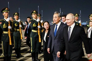 VIDEO: Ông Putin đến Bắc Kinh, bắt đầu chuyến thăm cấp nhà nước tới Trung Quốc