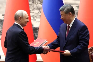 Ông Tập và ông Putin ký tuyên bố tăng cường quan hệ Trung - Nga