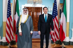 Chiến sự Trung Đông ngày 98: Ông Trump nêu khả năng gặp Lãnh tụ Tối cao Iran; Mỹ cam kết đảm bảo an ninh cho Kuwait