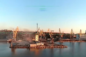 Chiến sự Nga-Ukraine 11-6: Ông Zelensky nói tên lửa Flamingo tập kích sâu trong lãnh thổ Nga; Moscow tố Kiev thiêu rụi công trình lịch sử ở Crimea