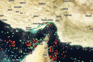 Chiến sự Trung Đông ngày 110: Iran cảnh báo Mỹ về thỏa thuận; Anh báo động về eo biển Hormuz; Giá đâu giảm mạnh