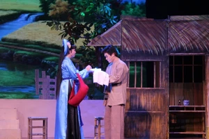 Bên cầu dệt lụa bản dựng mới