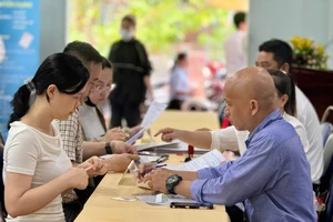 Số người hưởng trợ cấp thất nghiệp tăng trong tháng 5, tháng 6