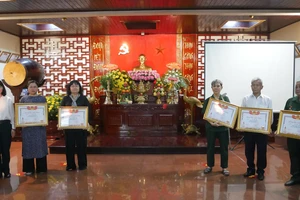 TP.HCM trao Bằng 'Tổ quốc ghi công' cho 5 liệt sĩ Tiểu đoàn nữ biệt động Lê Thị Riêng