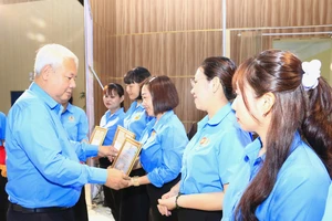 Tuyên dương 94 gương 'Người tốt việc tốt' 