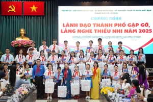 Lãnh đạo TP.HCM gặp gỡ, lắng nghe tiếng nói thiếu nhi