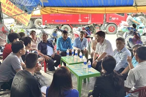 LĐLĐ TP.HCM hỗ trợ người lao động sau vụ cháy tại phường Tân Thới Hiệp