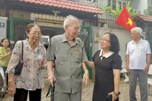 Thăm và tri ân các văn nghệ sĩ có nhiều đóng góp cho TP.HCM