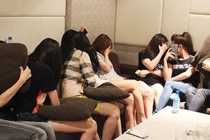 Đường dây mại dâm biến tướng qua mạng xã hội, có cả người mẫu tham gia