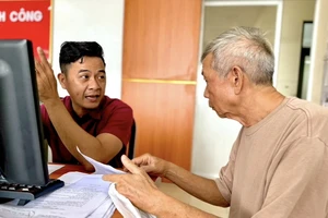 Từ 1-1-2026, bao nhiêu tuổi thì người lao động được nghỉ hưu, hưởng lương hưu?