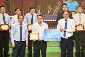 Hơn 21 tỉ đồng chăm lo Tết cho hội viên nông dân và người dân khó khăn