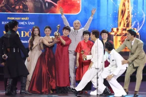 Phim 'Mưa đỏ' thắng lớn tại giải thưởng Ngôi sao xanh 2025