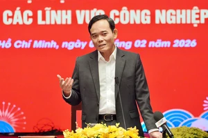 Bí thư Thành ủy TP.HCM gặp gỡ doanh nghiệp, văn nghệ sĩ lĩnh vực công nghiệp văn hóa