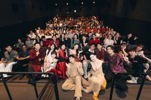 'Thỏ ơi!' của Trấn Thành vượt mốc 300 tỉ, Trường Giang sắp gia nhập câu lạc bộ phim trăm tỉ