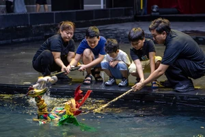 Rạp xiếc Phú Thọ mở cửa tự do cho người dân tham quan hậu trường