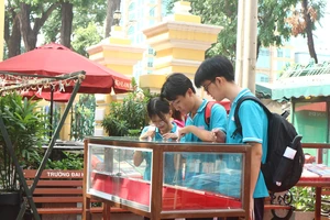 Trẻ khiếm thị lần đầu có không gian đọc riêng tại Hội sách Thiếu nhi TP.HCM