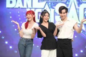 Hồng Thanh cùng DJ Mie diện đồ đôi đi chơi gameshow