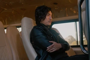 Kiều Minh Tuấn đòi 'chém' Thu Trang trong Chị Mười Ba 2