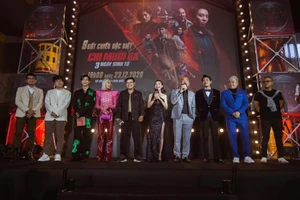 Showbiz Việt đổ bộ dự sự kiện ra mắt 'Chị Mười Ba'