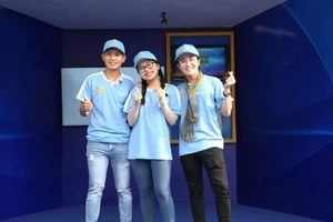 Huỳnh Lập chơi hết mình để giúp đỡ người nghèo