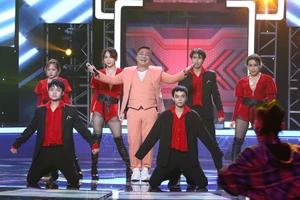 Lý Hùng chia sẻ về sự nghiệp làm nghệ thuật tại Bộ 3 siêu đẳng