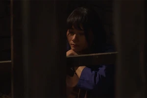 Quan khâm sai mà lại làm sai, nhận hối lộ của bà Đào rồi tống giam Thu Hạnh