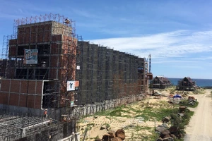 Du lịch bùng nổ, dự án khách sạn tràn ngập ven biển Đà Nẵng