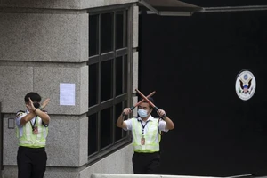 Nhân viên LSQ Mỹ tại Hong Kong tái nhiễm COVID-19 sau 6 tháng. Ảnh: SCMP