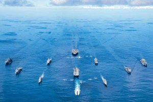 Cuộc tập trận Malabar 2020 của hải quân bốn nước Bộ Tứ QUAD tại Biển Đông năm 2020. Ảnh: HẢI QUÂN MỸ