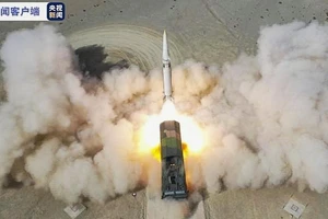 CCTV: Trung Quốc thử tên lửa có thể làm tê liệt hệ thống liên lạc đối phương. Ảnh: CCTV