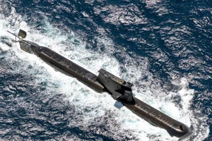 Tàu ngầm HMAS Rankin của Hải quân Hoàng gia Úc gần Darwin. Ảnh: YURI RAMSEY /GETTY IMAGES