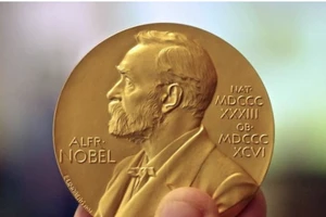 Huy chương Nobel giành cho người thắng giải. Ảnh: AP
