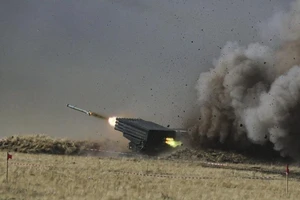 Các bệ phóng tên lửa trong cuộc tập trận quân sự chống khủng bố chung “Sứ mệnh hòa bình 2021” của SCO. Ảnh: EPA-EFE