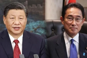 Ông Tập Cận Bình, ông Fumio Kishida (phải) lần đầu điện đàm, nhất trí nhu cầu đối thoại. Ảnh: XINHUA