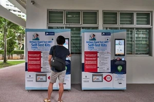 Vì sao không thể áp mô hình sống chung với COVID-19 ở Singapore vào Trung Quốc?