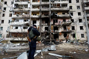 Giao tranh tiến đến ngoại ô thủ đô Kiev. Ảnh: REUTERS