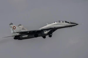 Nhà Trắng giải thích lý do không đưa máy bay chiến đấu sang Ukraine. Ảnh: GETTY IMAGES