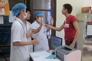 Sẽ có thêm quy định trị bạo hành nhân viên y tế