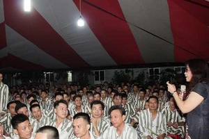 Phạm nhân được đối thoại định kỳ 6 tháng 1 lần