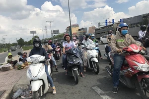 Lưu ý 5 trường hợp vượt xe đúng luật để không bị phạt