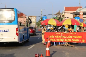  Có con đi du học, muốn ra sân bay phải làm như thế nào?