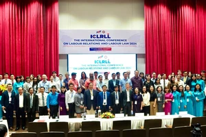 Nhiều Giáo sư quốc tế tham gia hội thảo về pháp luật lao động 