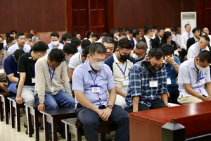 Đăng kiểm viên cảm ơn vì được chỉ định luật sư khi gia đình hết tiền thuê 