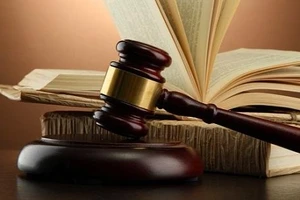 Góc nhìn pháp lý vụ giữ 37,5 triệu tiền làm răng của khách bị tội tham ô