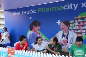 Những khoảng khắc đẹp tại các trạm sức khoẻ Pharmacity đồng hành cùng A80