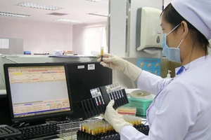 Chồng chéo kết quả xét nghiệm tuyến dưới lên tuyến trên