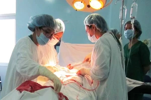 BV Củ Chi cứu sản phụ vỡ thai ngoài tử cung