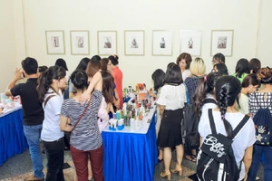 Tổ chức giới thiệu mỹ phẩm phải nộp hồ sơ đăng ký