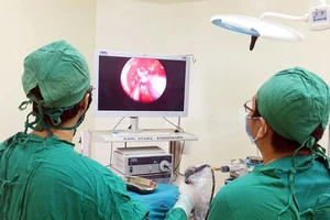 Đau đầu suốt 1 năm, đi khám hóa ra bị u tuyến yên